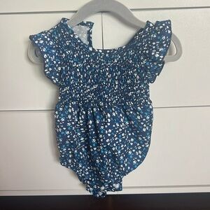 Baby summer romper with bow